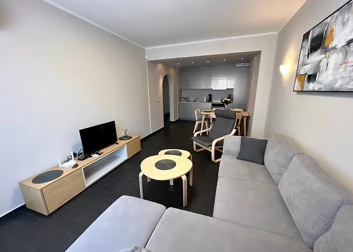 Excellent Location ! General Gurko 소피아