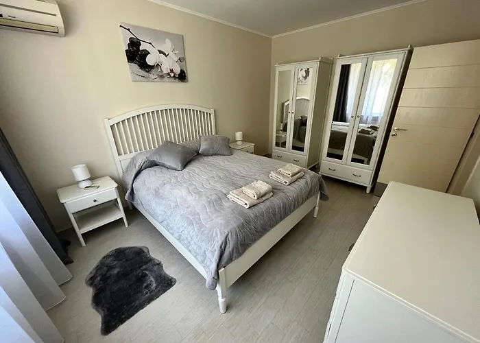 Excellent Location ! General Gurko Apartment Sofia